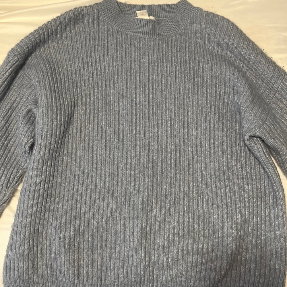 h&m gray sweater